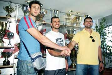 Επιστροφή στις επιτυχίες υποσχέθηκαν Παπαμακάριος, Μπάρλος, Αργυρόπουλος