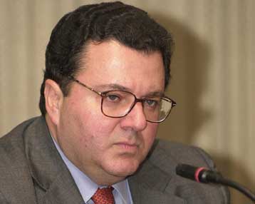 Eλεγκτικό «κλοιό» σε εισηγμένες εταιρείες και ΑΧΕΠΕΥ στήνει η Επιτροπή Κεφαλαιαγοράς