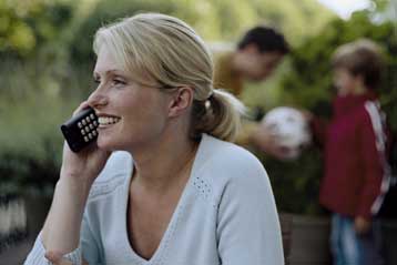 Νέα βρετανική υπηρεσία ενοποιεί τη σταθερή και την κινητή τηλεφωνία