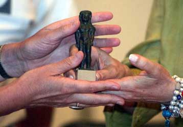 Κλεμμένο αγαλματίδιο Κούρου από τη Σάμο επέστρεψε στην Ελλάδα