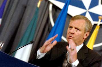 Προς το συμφέρον του ΝΑΤΟ μία ισχυρή Ευρώπη, το μήνυμα Σέφερ στη Σύνοδο Κορυφής