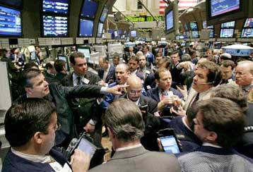 Χαμόγελα την Πέμπτη στη Γουόλ Στριτ και τα ευρωπαϊκά χρηματιστήρια