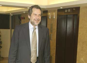 Για αδιαφάνεια χειρισμών κατηγορεί την κυβέρνηση το ΠΑΣΟΚ