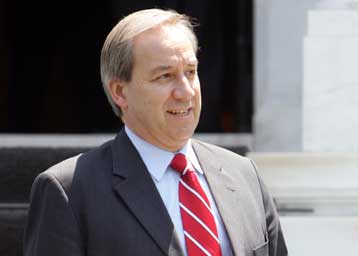 Νέο ομάδα «Ράμπο» κατά της κακοδιαχείρισης των κρατικοδίαιτων φορέων