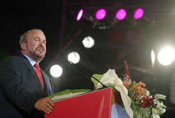 Νέο μήνυμα φιλίας από τον Φάτος Νάνο προς τους Έλληνες μειονοτικούς