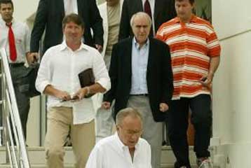 Στα γραφεία του Ολυμπιακού ο Σόλιντ για τις τυπικές λεπτομέρειες