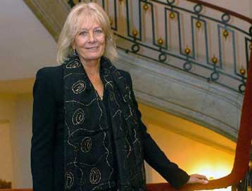 Κολακευτικές κριτικές για τη Βανέσα Ρεντγκρέιβ στο ρόλο της Εκάβης