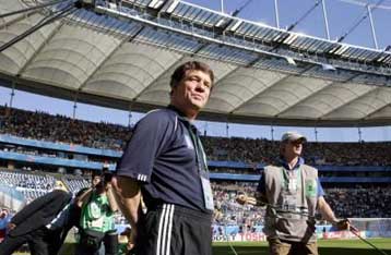 Ο Ρεχάγκελ θα μείνει στην εθνική για όσο διάστημα θέλει, επανέλαβε ο Γκαγκάτσης