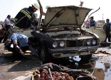 Τριπλή βομβιστική επίθεση δυτικά της Βαγδάτης σπέρνει πανικό και θάνατο