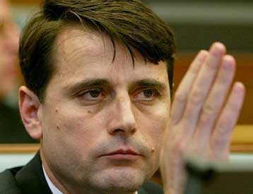 Το στρατό ενός ανεξάρτητου Κοσόβου «βλέπουν» οι Αλβανοί πίσω από νεοσύστατη φρουρά