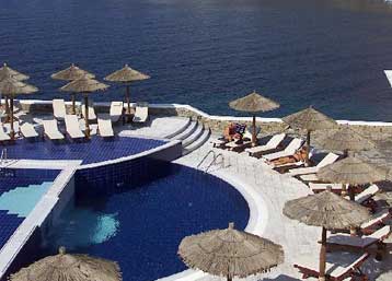 Μία στις τρεις επιχειρήσεις παραβιάζει την φορολογική νομοθεσία, σύμφωνα με το ΣΔΟΕ