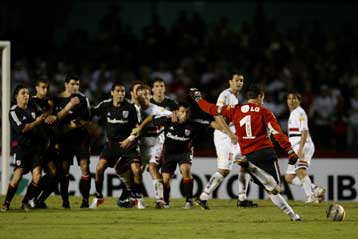 Βήμα πρόκρισης στον τελικό του Λιμπερταδόρες για την Σάο Πάουλο, 2-0 την Ρίβερ Πλέιτ