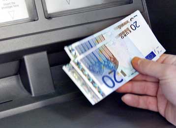 Οξύνεται το πρόβλημα ρευστότητας στην αγορά λόγω της απεργίας των τραπεζικών