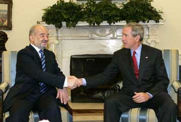 Να νικήσει τους αντάρτες «ορκίζεται» ο Μπους ενώπιον του Ιρακινού πρωθυπουργού