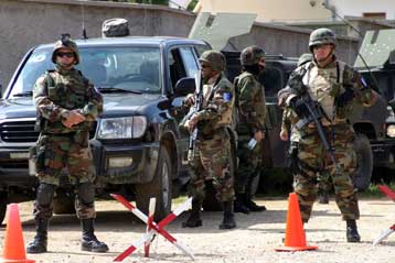 Σύλληψη επτά Σέρβων της Βοσνίας, εμπλεκόμενων στη σφαγή της Σρμπρένιτσα