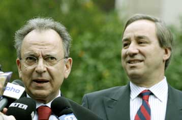 Ασφαλιστικό τραπεζών και ωράριο στην ατζέντα της σύσκεψης στο Μέγαρο Μαξίμου