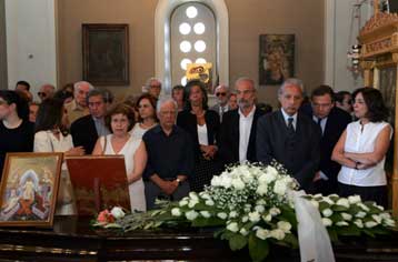 Το τελευταίο αντίο είπε πλήθος κόσμου στον Μανώλη Αναγνωστάκη