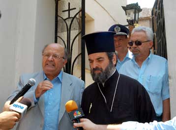 Ένταση στην Εξαρχία του Παναγίου Τάφου στην Αθήνα