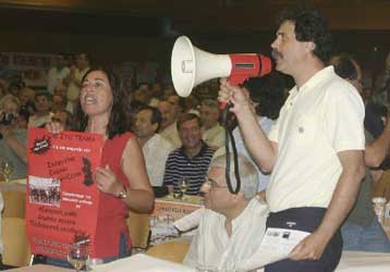 Διαμαρτυρίες κατά της Μ.Γιαννάκου στην έναρξη του 12ου συνεδρίου της ΟΛΜΕ