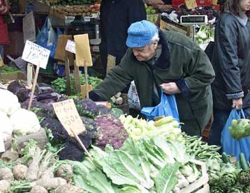 Ανατιμήσεις σε σειρά προϊόντων και υπηρεσιών φέρνει η συνεχής άνοδος του πετρελαίου