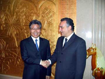 Δεν θα υπάρξουν νέες αυξήσεις στα εισιτήρια της ακτοπλοΐας διαβεβαιώνει ο Μ.Κεφαλογιάννης