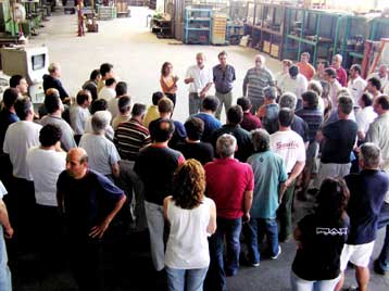 Επίθεση Αλαβάνου κατά Κυριακόπουλου και δικομματισμού