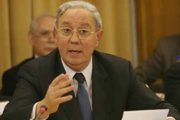 Σύνταξη στα 65 για όλους τους Έλληνες προτείνει ο Νίκος Γκαργκάνας