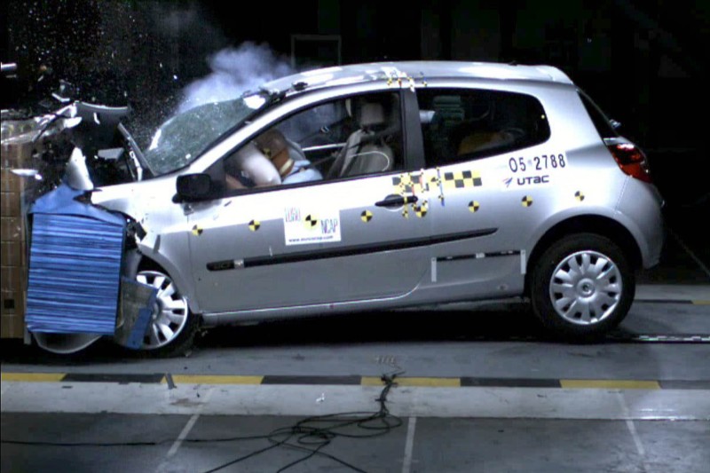 Πέντε αστέρια για τη νέα γενιά Renault Clio