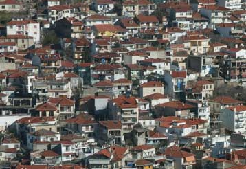 Ενιαίο φόρο κατοχής ακινήτων μελετά το οικονομικό επιτελείο