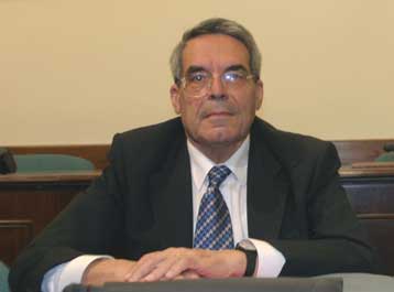 Την απομάκρυνση Παλαιοκρασσά από τη διοίκηση της ΔΕΗ ζητά το ΠΑΣΟΚ