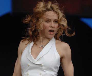 Το BBC ζητά συγγνώμη για τις «ανάρμοστες εκφράσεις» που μεταδόθηκαν κατά το Live 8