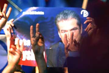 Προς νίκη φαίνεται να οδεύει το Δημοκρατικό Κόμμα του Μπερίσα στην Αλβανία