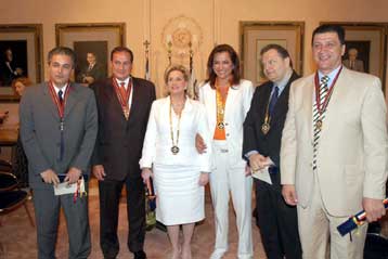 Η Ντ.Μπακογιάννη τίμησε τη Φ.Πετραλιά και τον Ευ.Βενιζέλο για τους Ολυμπιακούς