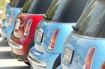 Κατάργηση των φόρων ταξινόμησης και αύξηση των τελών κυκλοφορίας προτείνει η Κομισιόν