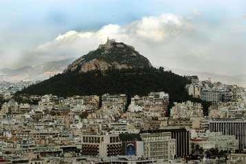 Με κάτω από τη βάση βαθμολογούν οι τουρίστες την Αθήνα