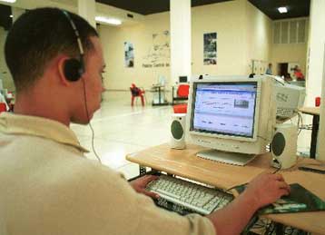 Aπό το φθινόπωρο η διαδικτυακή ενοικίαση και αγορά ταινιών