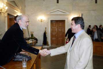 Επίθεση ΠΑΣΟΚ κατά της κυβέρνησης για τον ΟΠΑΠ και το «Πάμε Στοίχημα»