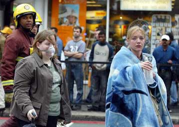 Θα επικρατήσουμε έναντι των τρομοκρατών, διαμηνύει σοκαρισμένος ο Τόνι Μπλερ