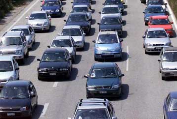 Αλλαγές στη νομοθεσία για τα τέλη ταξινόμησης αυτοκινήτων ζητά η Κομισιόν