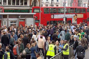 Σε ύψιστη επιφυλακή Ευρώπη και ΗΠΑ μετά το χτύπημα στην καρδιά του Λονδίνου