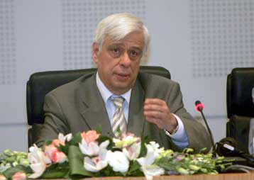 Ψηφιακή επικοινωνία των πολιτών με τη Δημόσια Διοίκηση εισάγει το πρόγραμμα «Πολιτεία»