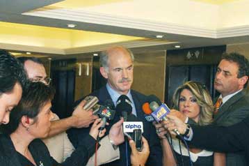 Ανευθυνότητα σε ασφαλιστικό και εργασιακό καταλογίζει στην κυβέρνηση το ΠΑΣΟΚ