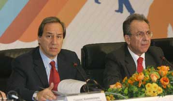 Κόντρες και γκρίνιες στην κυβέρνηση για την εξομοίωση των φόρων στα καύσιμα