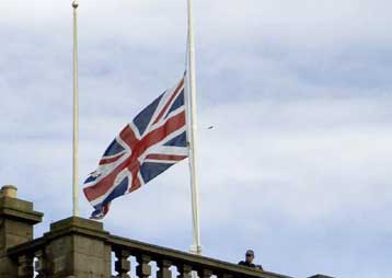 Υπερδιπλασιασμό της βοήθειας στην Αφρική έως το 2010 ανακοίνωσε η «πληγωμένη» G8