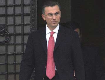 Κλείνει το πρες ρουμ η κυβέρνηση από 15 Ιουλίου μέχρι 22 Αυγούστου