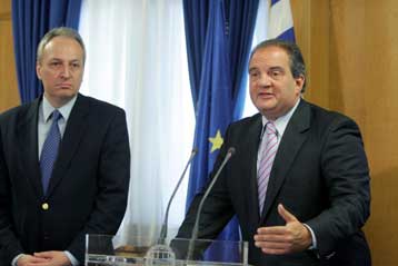 Κέντρα Αγροτικής Ανάπτυξης σε κάθε νομό εξήγγειλε η κυβέρνηση