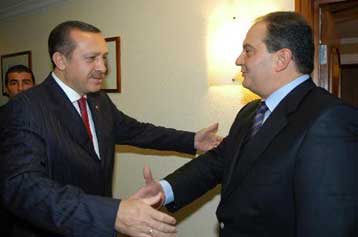 Στο τρίτο δεκαήμερο του Αυγούστου η επίσκεψη Καραμανλή στην Τουρκία