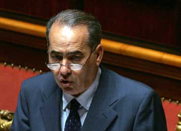 Κράτηση υπόπτων για τρομοκρατία χωρίς απαγγελία κατηγοριών εισηγείται η Ιταλία