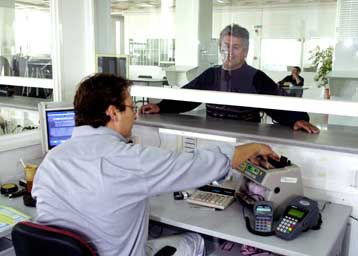 Παρατείνεται έως τις 30 Νοεμβρίου η υποβολή Ε9 για τους Έλληνες του εξωτερικού