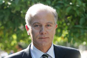 Ισολογισμό-έκπληξη παρουσίασε η Εμπορική Τράπεζα για α τρίμηνο του 2005